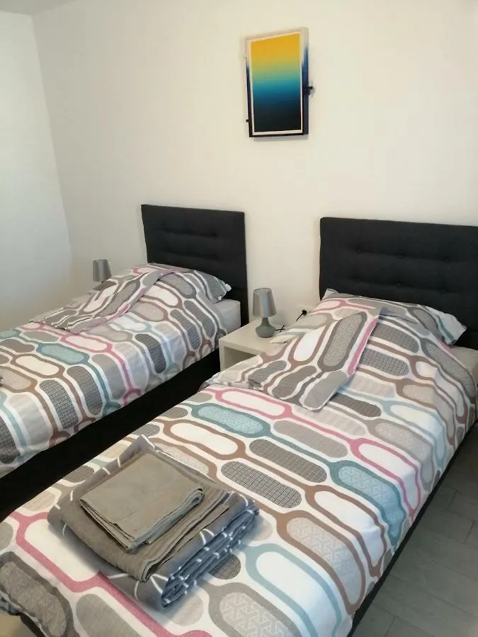Studio Apartment Mila Пула Хорватия