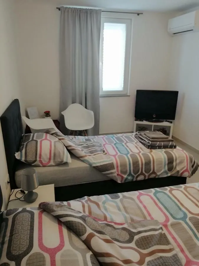 Studio Apartment Mila Пула Хорватия