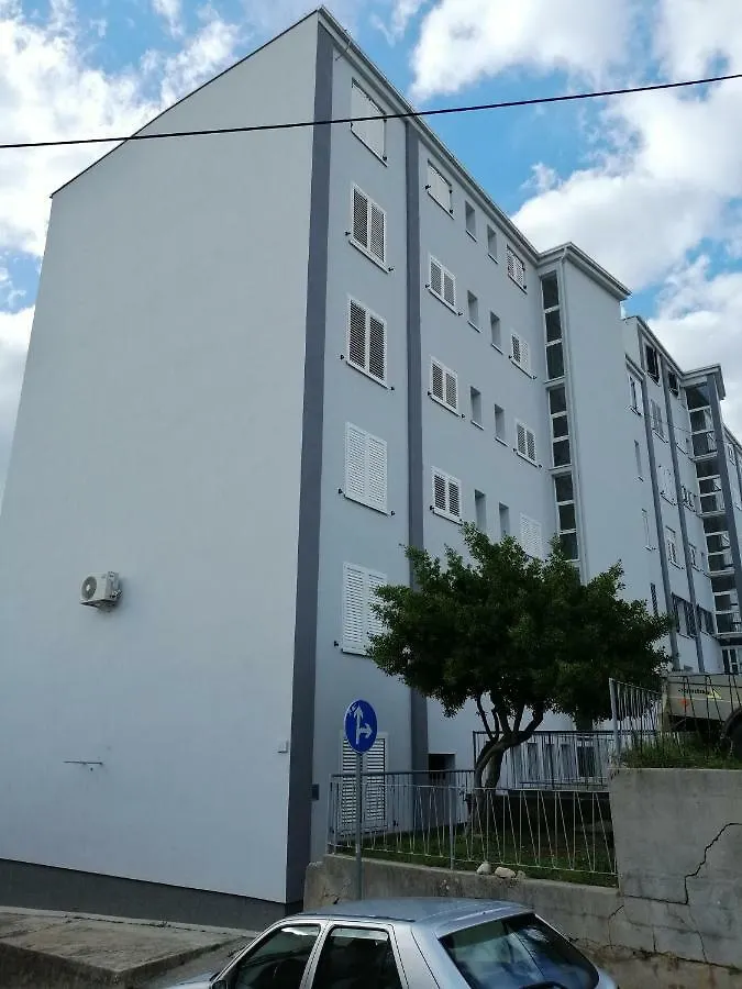 Studio Apartment Mila Пула