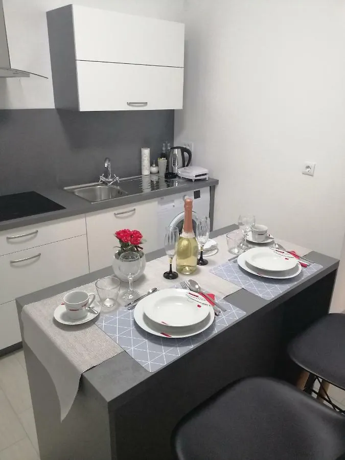 Studio Apartment Mila Pula